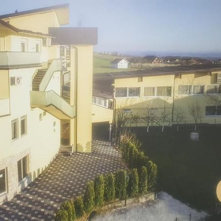 Gold Apartmani Kozarac Exterior foto